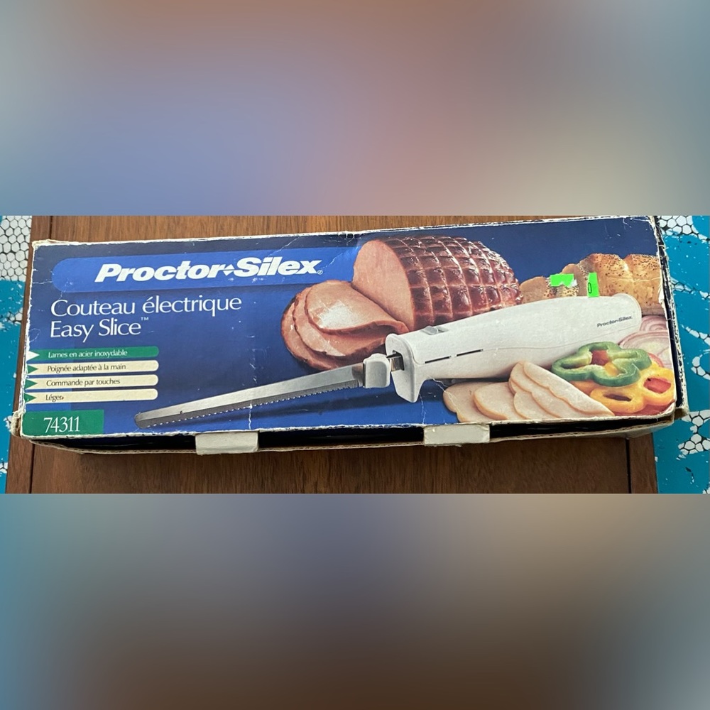 Proctor-silex Electric Knife with box